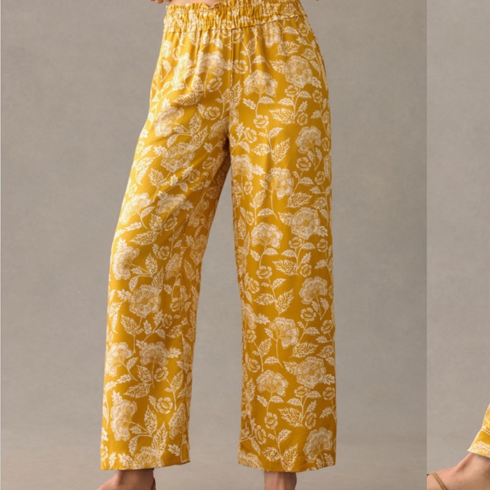 Anthropologie Gold Floral Wide Leg Pants 
Size XS - Picture 3 of 6